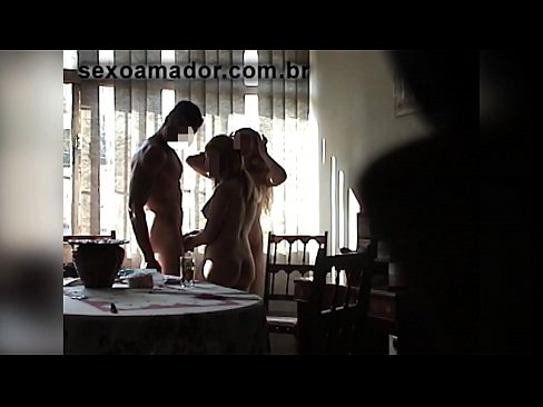 ❤️ Le amiche del sesso invitano un uomo gigante e una cosa a tre con lui ❤ Video di sessoal it.tubsexer-porn.ru ❌️